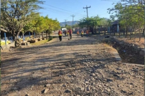 Lufussa-inaugura-pavimentación-de-calle-principal-de-la-comunidad-de-Agua-Caliente-2